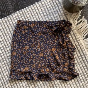 Nasty gal ruffle skirt wrap front tie size 4